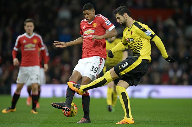 他们不断对 他们不断对